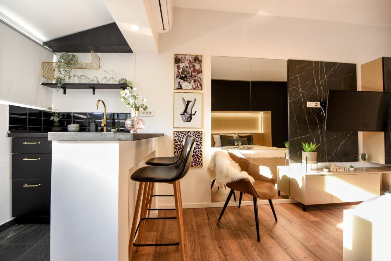 Calea Victoriei Modern Studio - Escape In The City Center Букурещ Екстериор снимка