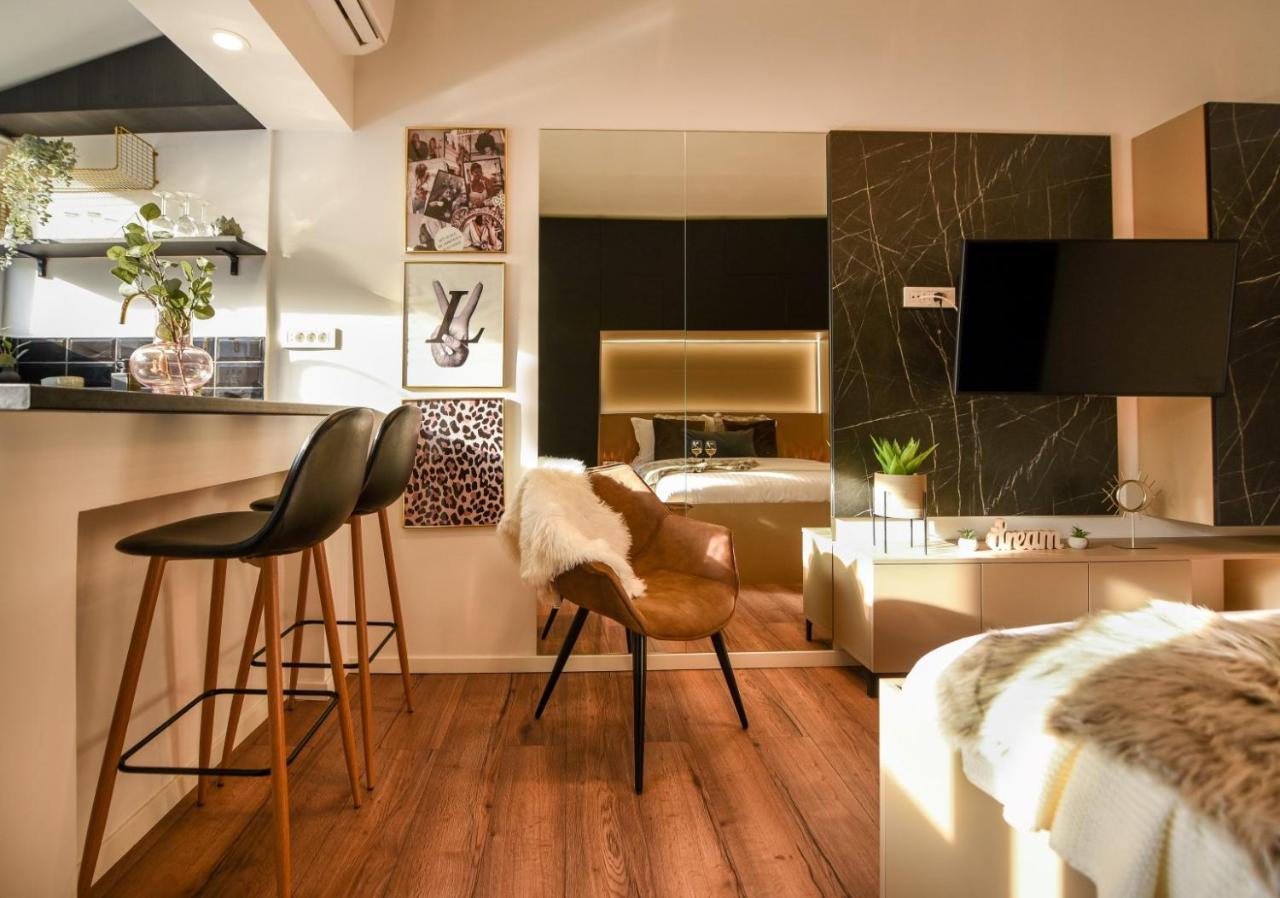 Calea Victoriei Modern Studio - Escape In The City Center Букурещ Екстериор снимка